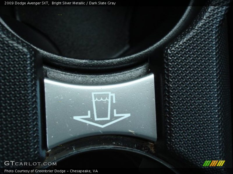 Bright Silver Metallic / Dark Slate Gray 2009 Dodge Avenger SXT