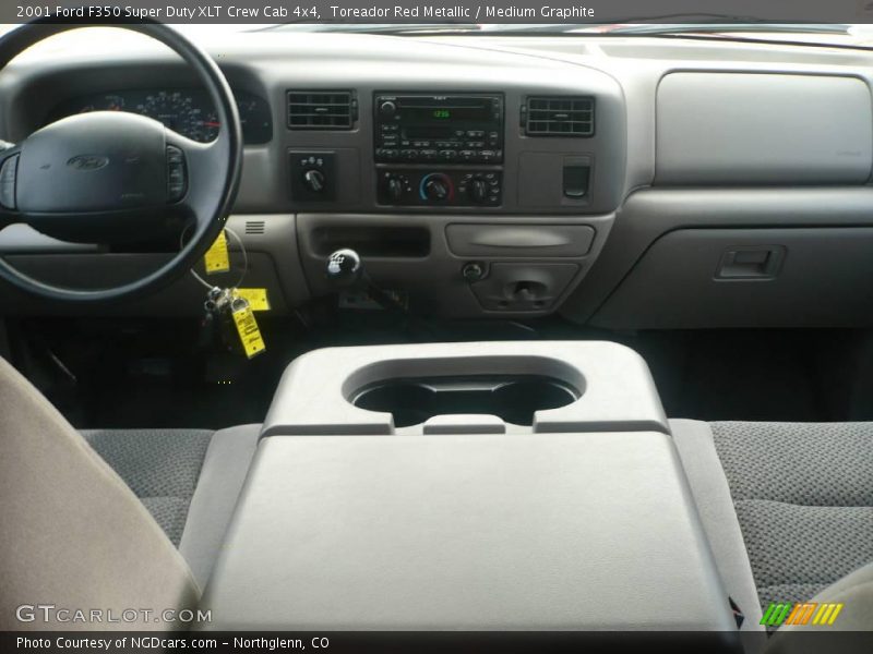 Toreador Red Metallic / Medium Graphite 2001 Ford F350 Super Duty XLT Crew Cab 4x4