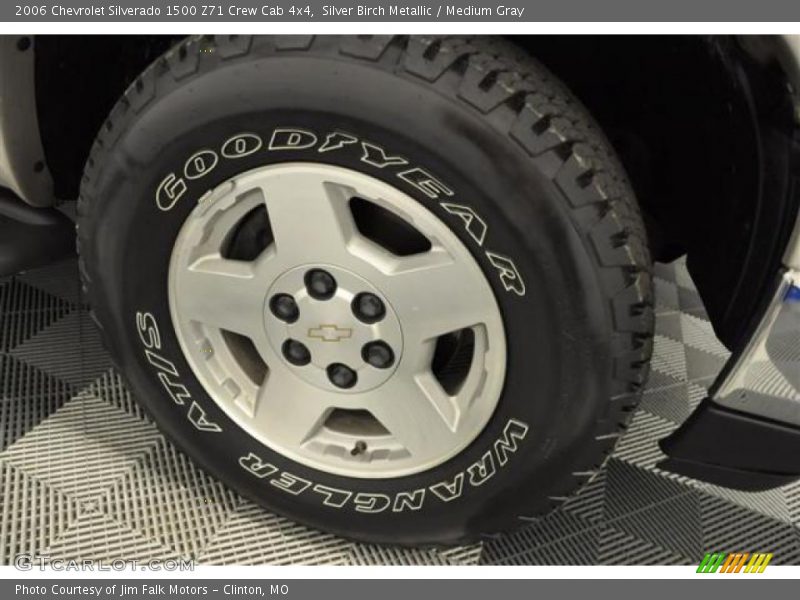 Silver Birch Metallic / Medium Gray 2006 Chevrolet Silverado 1500 Z71 Crew Cab 4x4