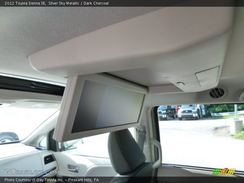 Silver Sky Metallic / Dark Charcoal 2012 Toyota Sienna SE