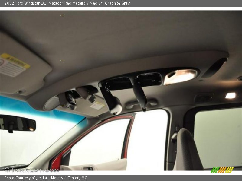 Matador Red Metallic / Medium Graphite Grey 2002 Ford Windstar LX