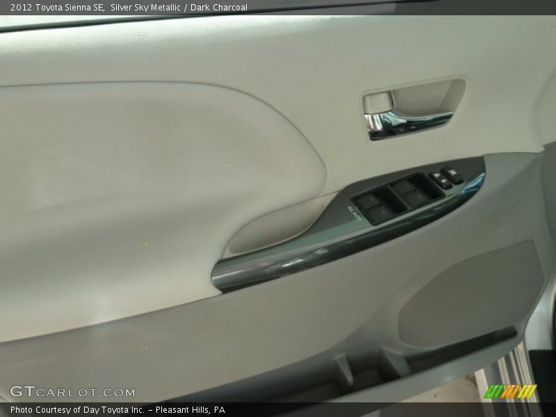 Silver Sky Metallic / Dark Charcoal 2012 Toyota Sienna SE