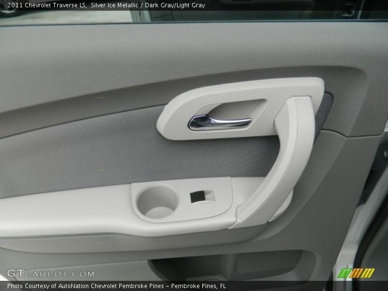 Silver Ice Metallic / Dark Gray/Light Gray 2011 Chevrolet Traverse LS