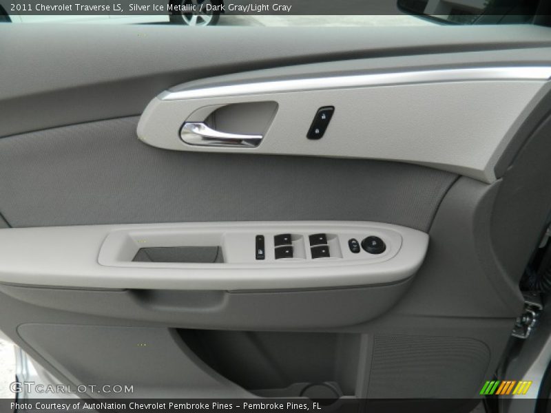 Silver Ice Metallic / Dark Gray/Light Gray 2011 Chevrolet Traverse LS