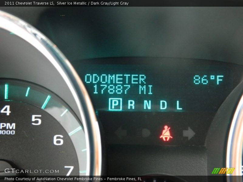 Silver Ice Metallic / Dark Gray/Light Gray 2011 Chevrolet Traverse LS