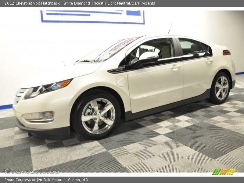 White Diamond Tricoat / Light Neutral/Dark Accents 2012 Chevrolet Volt Hatchback