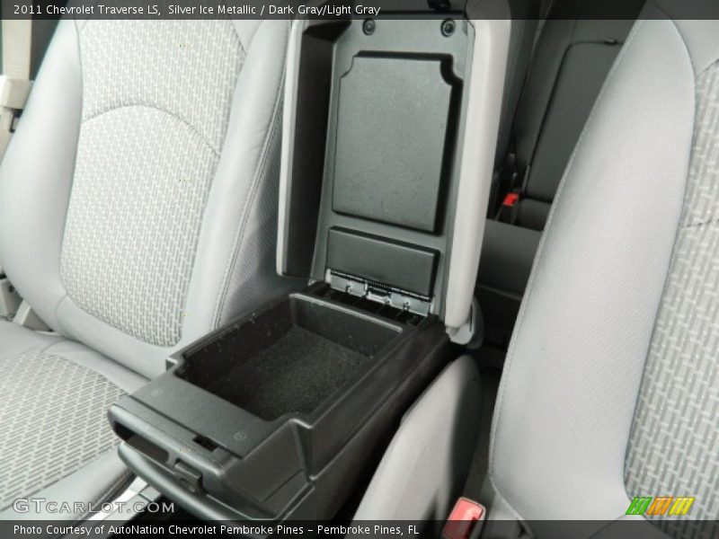 Silver Ice Metallic / Dark Gray/Light Gray 2011 Chevrolet Traverse LS