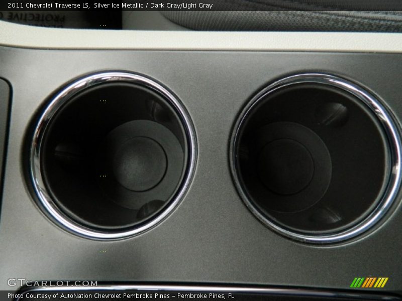 Silver Ice Metallic / Dark Gray/Light Gray 2011 Chevrolet Traverse LS