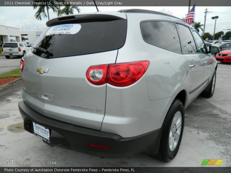 Silver Ice Metallic / Dark Gray/Light Gray 2011 Chevrolet Traverse LS