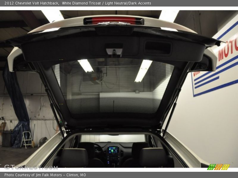 White Diamond Tricoat / Light Neutral/Dark Accents 2012 Chevrolet Volt Hatchback