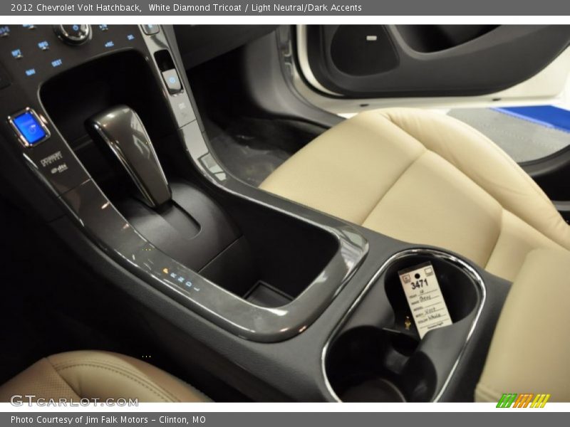 White Diamond Tricoat / Light Neutral/Dark Accents 2012 Chevrolet Volt Hatchback