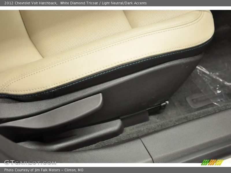 White Diamond Tricoat / Light Neutral/Dark Accents 2012 Chevrolet Volt Hatchback