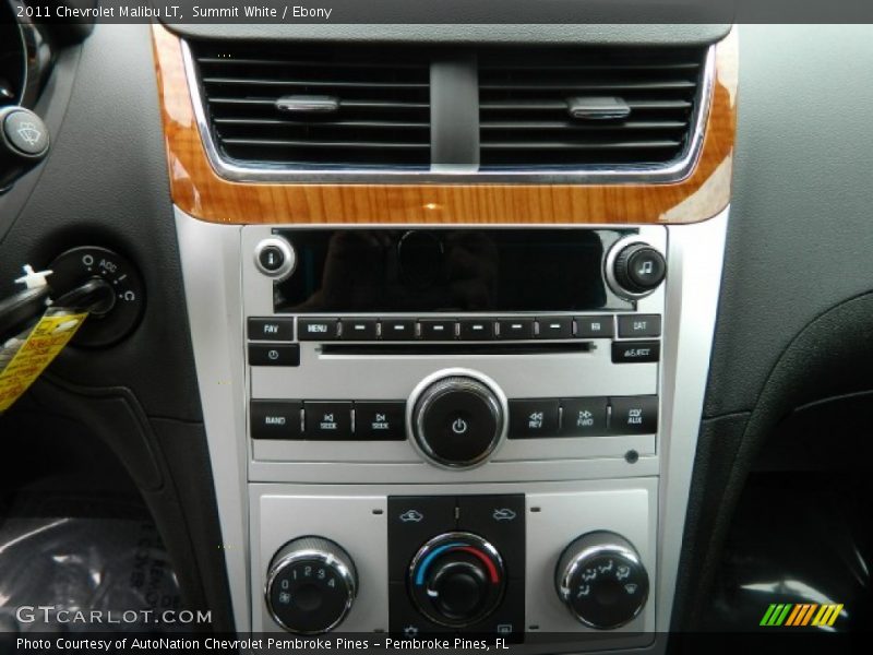 Summit White / Ebony 2011 Chevrolet Malibu LT