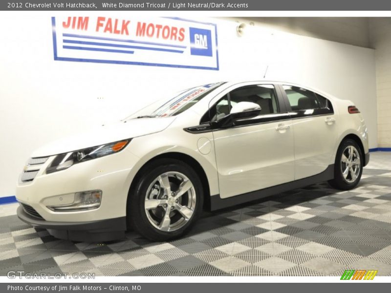 White Diamond Tricoat / Light Neutral/Dark Accents 2012 Chevrolet Volt Hatchback