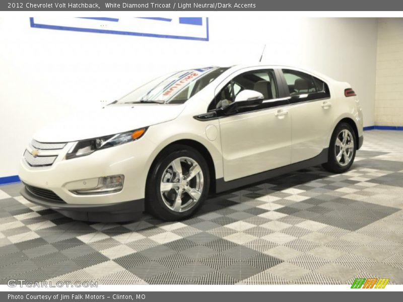 White Diamond Tricoat / Light Neutral/Dark Accents 2012 Chevrolet Volt Hatchback