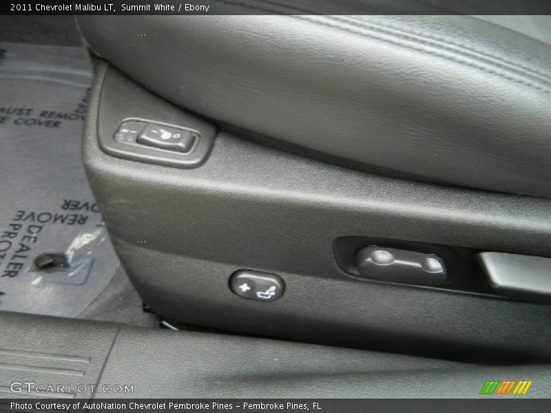 Summit White / Ebony 2011 Chevrolet Malibu LT