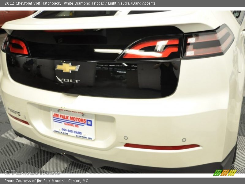 White Diamond Tricoat / Light Neutral/Dark Accents 2012 Chevrolet Volt Hatchback