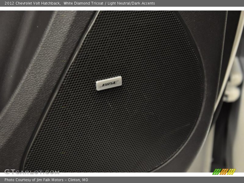 White Diamond Tricoat / Light Neutral/Dark Accents 2012 Chevrolet Volt Hatchback