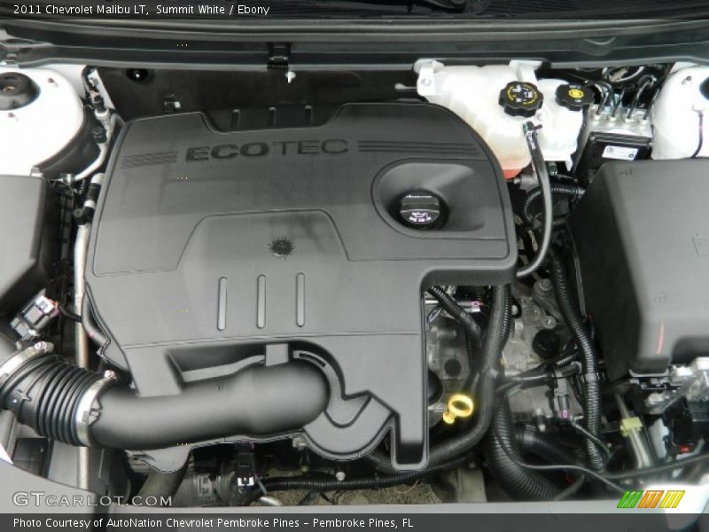Summit White / Ebony 2011 Chevrolet Malibu LT