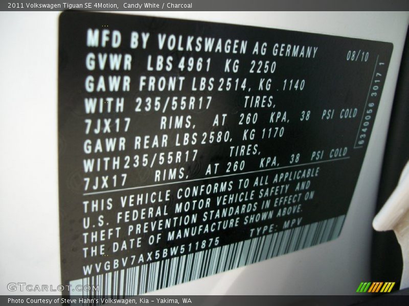 Candy White / Charcoal 2011 Volkswagen Tiguan SE 4Motion