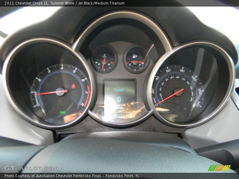 Summit White / Jet Black/Medium Titanium 2011 Chevrolet Cruze LS