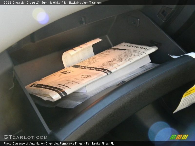 Summit White / Jet Black/Medium Titanium 2011 Chevrolet Cruze LS