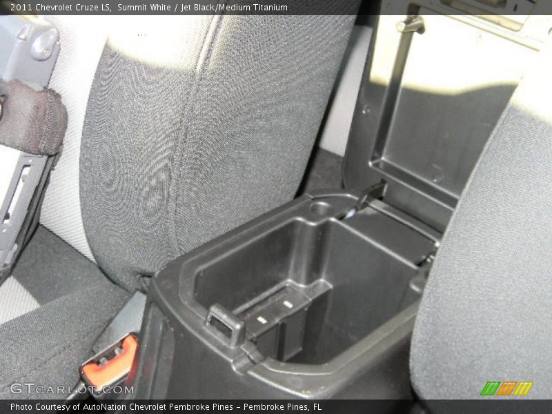 Summit White / Jet Black/Medium Titanium 2011 Chevrolet Cruze LS