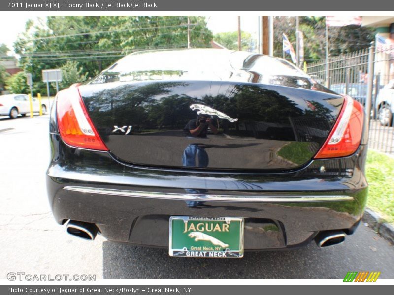 Ebony Black / Jet Black/Jet Black 2011 Jaguar XJ XJ