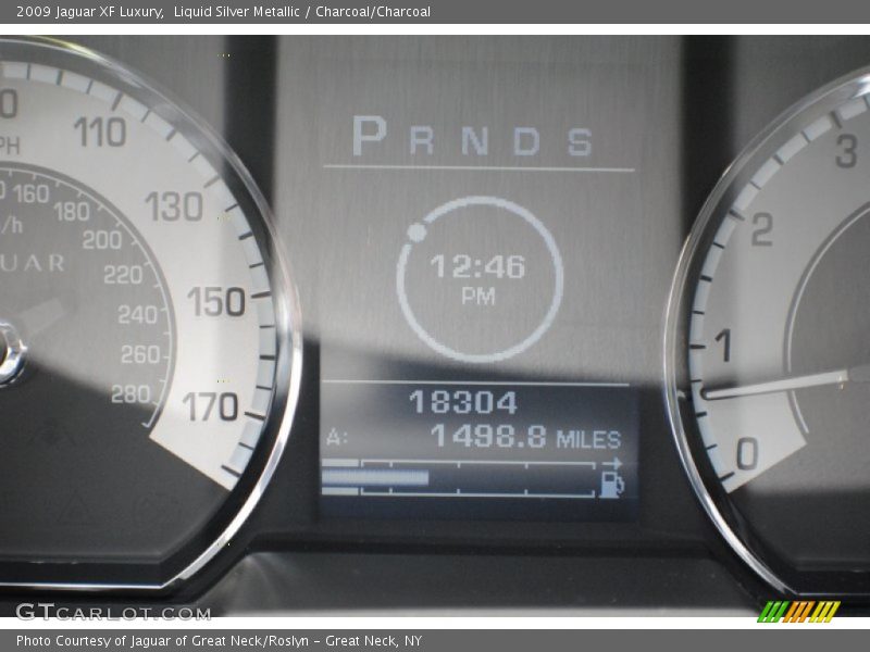 Liquid Silver Metallic / Charcoal/Charcoal 2009 Jaguar XF Luxury