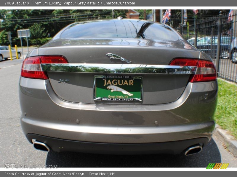 Vapour Grey Metallic / Charcoal/Charcoal 2009 Jaguar XF Premium Luxury