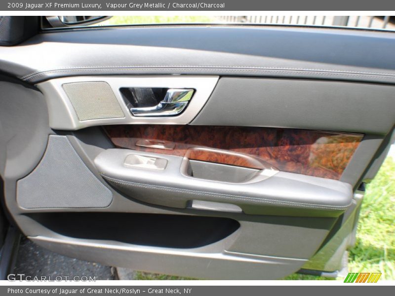 Vapour Grey Metallic / Charcoal/Charcoal 2009 Jaguar XF Premium Luxury