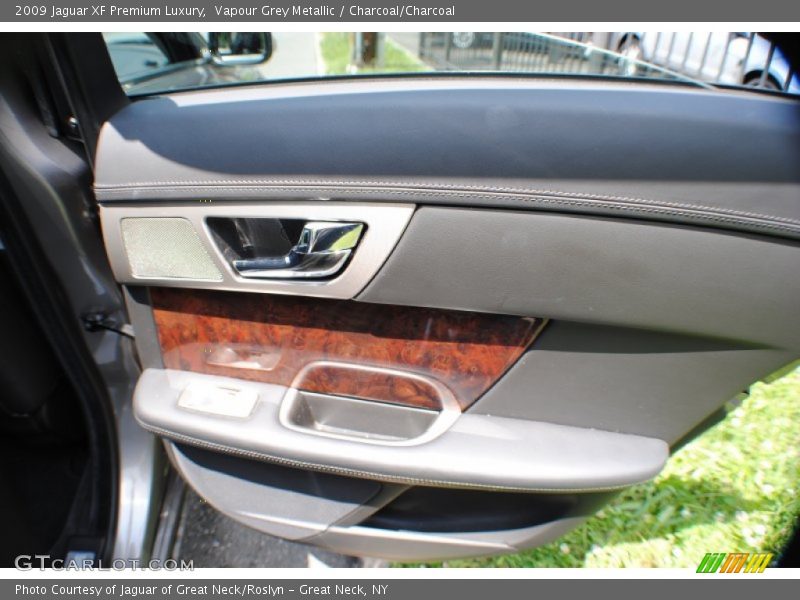Vapour Grey Metallic / Charcoal/Charcoal 2009 Jaguar XF Premium Luxury