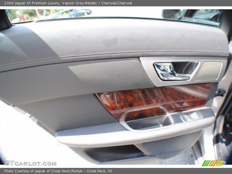 Vapour Grey Metallic / Charcoal/Charcoal 2009 Jaguar XF Premium Luxury