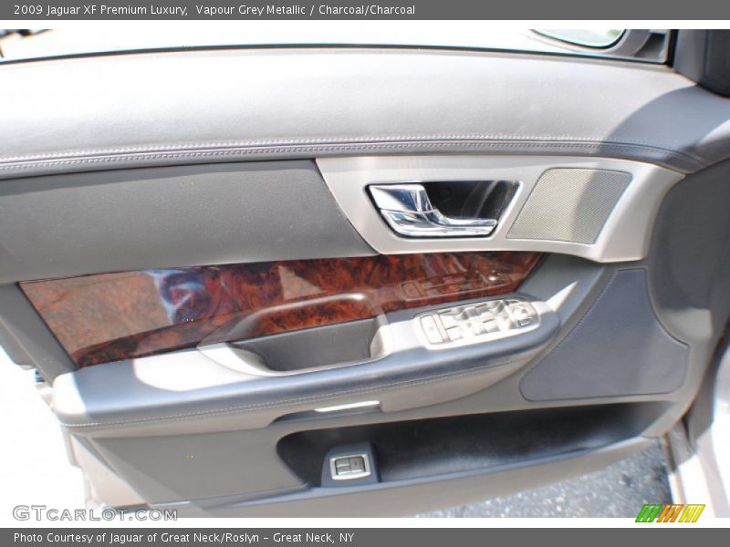 Vapour Grey Metallic / Charcoal/Charcoal 2009 Jaguar XF Premium Luxury