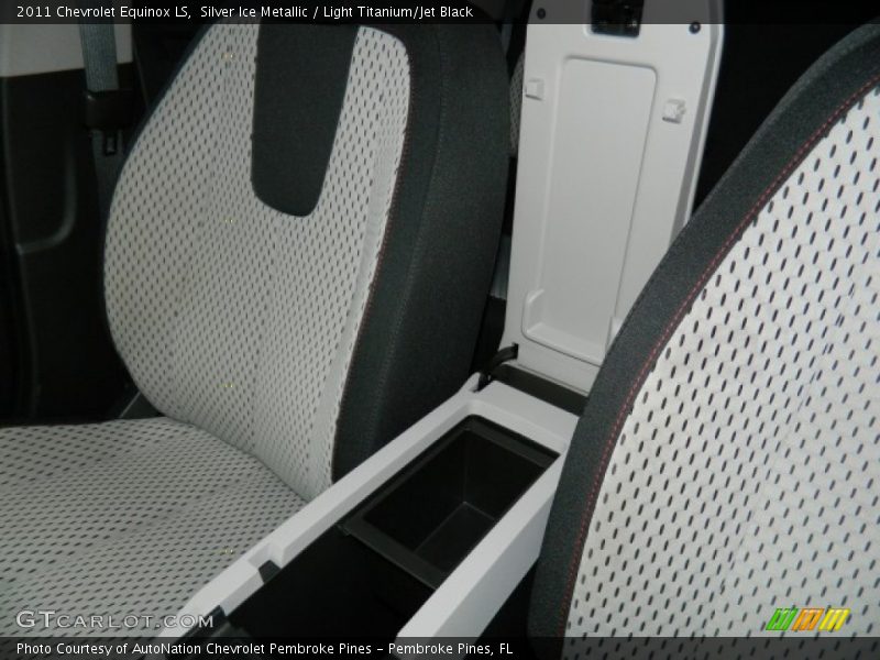 Silver Ice Metallic / Light Titanium/Jet Black 2011 Chevrolet Equinox LS
