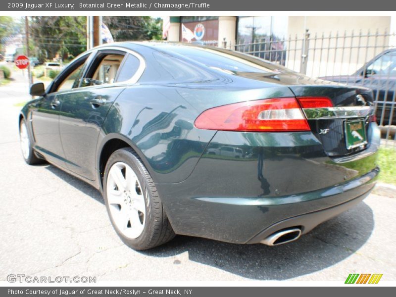 Botanical Green Metallic / Champagne/Truffle 2009 Jaguar XF Luxury