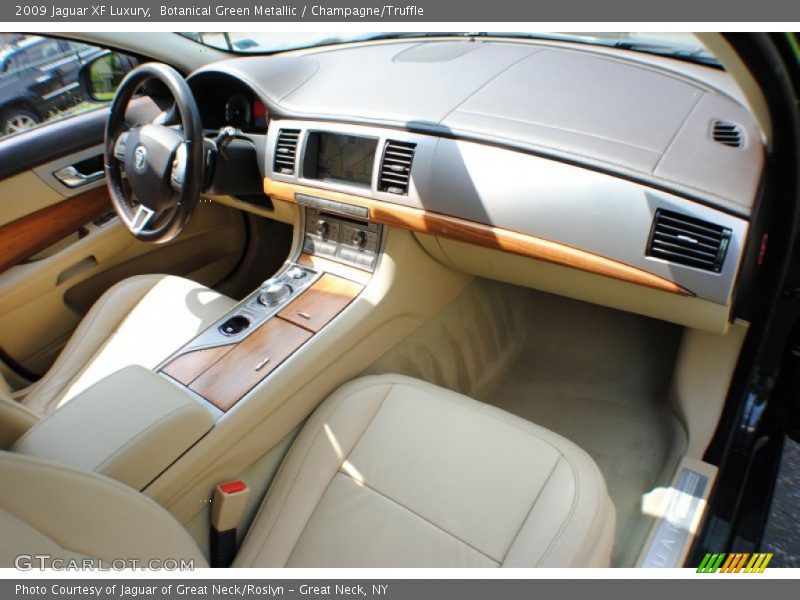 Botanical Green Metallic / Champagne/Truffle 2009 Jaguar XF Luxury