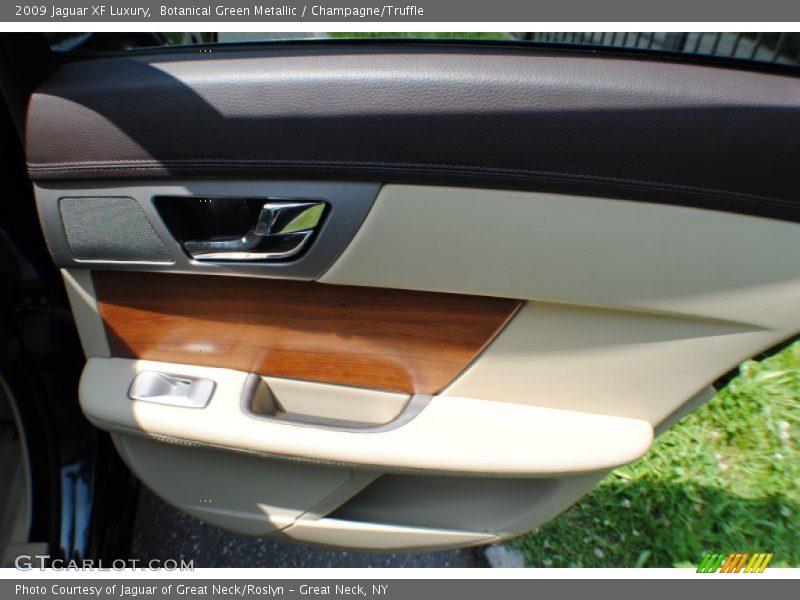 Botanical Green Metallic / Champagne/Truffle 2009 Jaguar XF Luxury