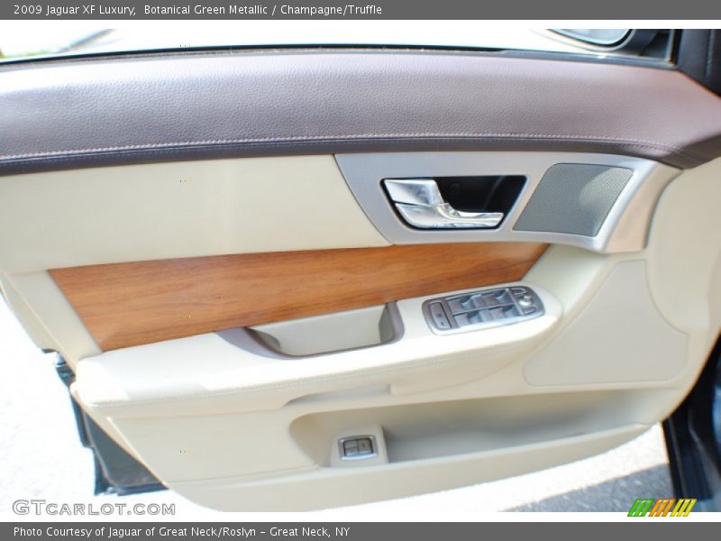 Botanical Green Metallic / Champagne/Truffle 2009 Jaguar XF Luxury