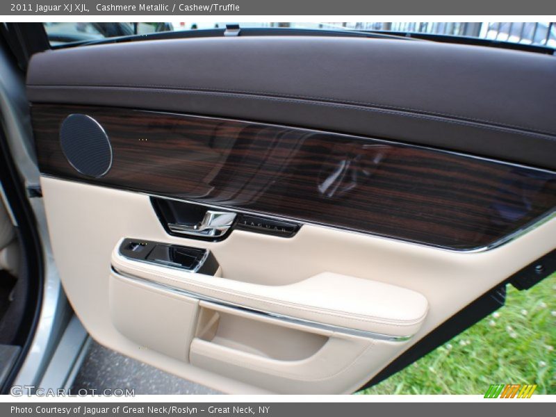 Cashmere Metallic / Cashew/Truffle 2011 Jaguar XJ XJL