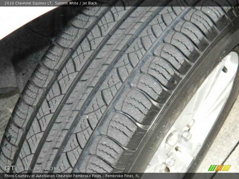 Summit White / Jet Black 2010 Chevrolet Equinox LT