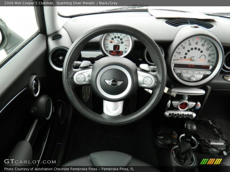 Sparkling Silver Metallic / Black/Grey 2009 Mini Cooper S Clubman