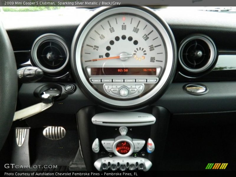 Sparkling Silver Metallic / Black/Grey 2009 Mini Cooper S Clubman
