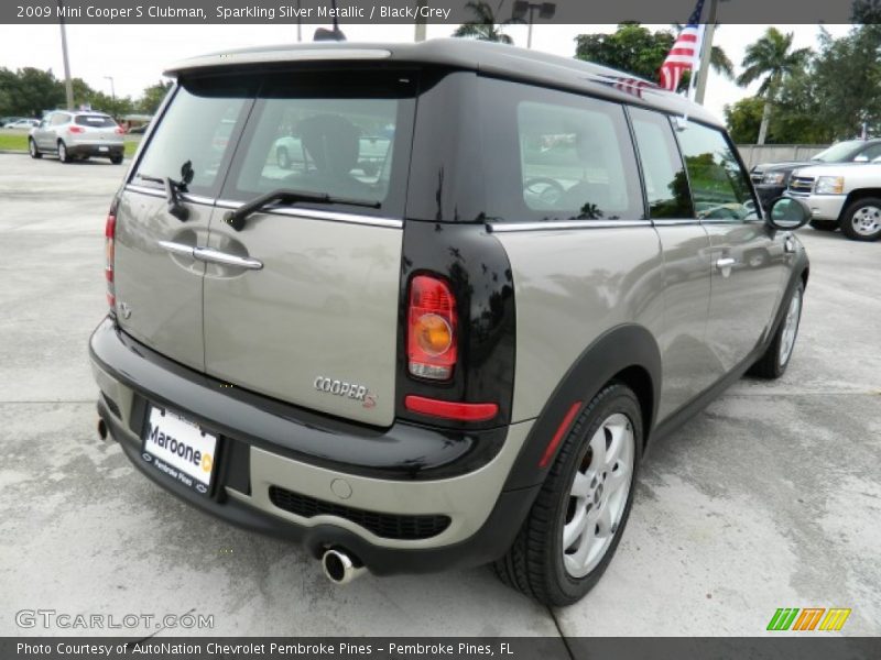 Sparkling Silver Metallic / Black/Grey 2009 Mini Cooper S Clubman