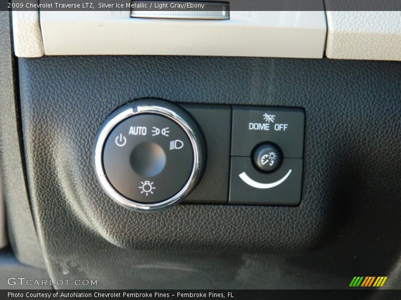 Silver Ice Metallic / Light Gray/Ebony 2009 Chevrolet Traverse LTZ