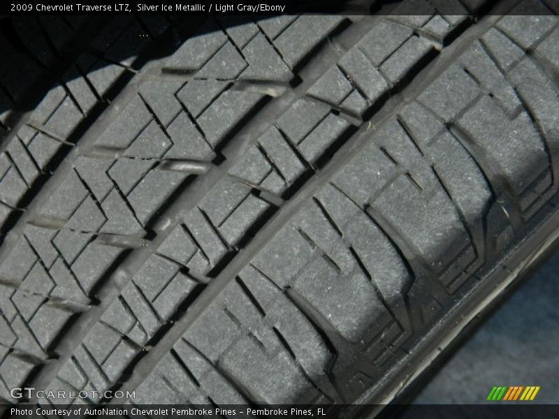 Silver Ice Metallic / Light Gray/Ebony 2009 Chevrolet Traverse LTZ