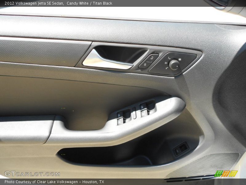 Candy White / Titan Black 2012 Volkswagen Jetta SE Sedan