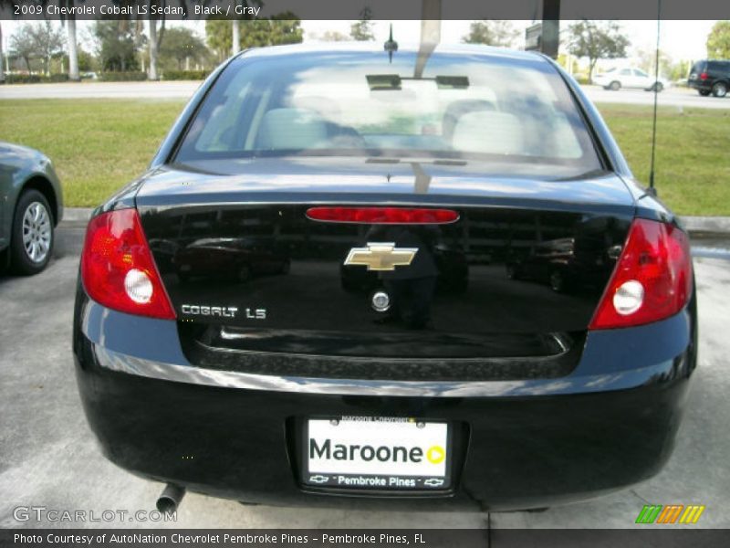 Black / Gray 2009 Chevrolet Cobalt LS Sedan