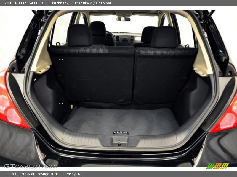 Super Black / Charcoal 2011 Nissan Versa 1.8 SL Hatchback