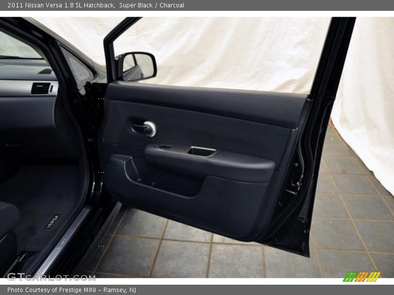Super Black / Charcoal 2011 Nissan Versa 1.8 SL Hatchback
